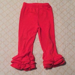 Red ruffle pant.